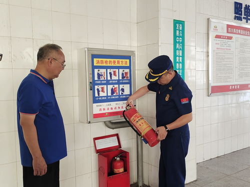 南充消防走進(jìn)轄區(qū)企業(yè)開展消防安全專項檢查